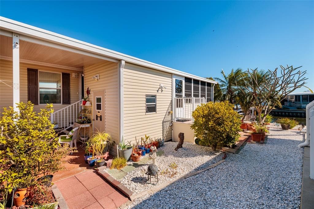 134 AMERICANA COURT NE #216 2