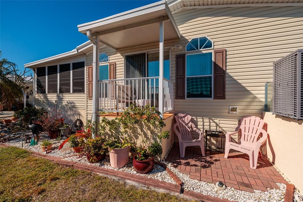 134 AMERICANA COURT NE 216 photo 24