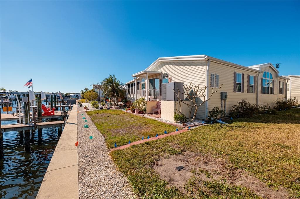 134 AMERICANA COURT NE 216 photo 25