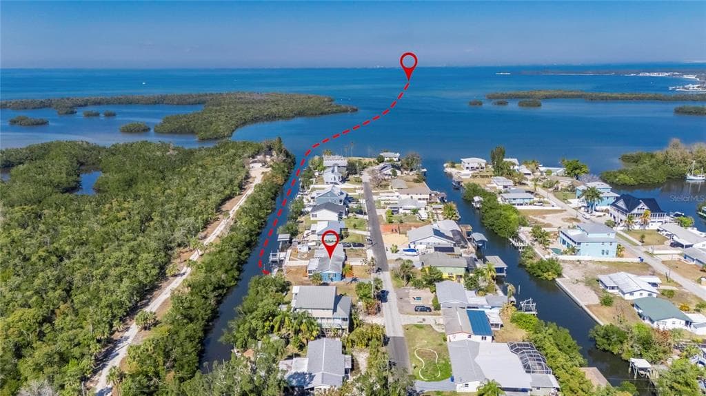 827 SEABREEZE DRIVE 1