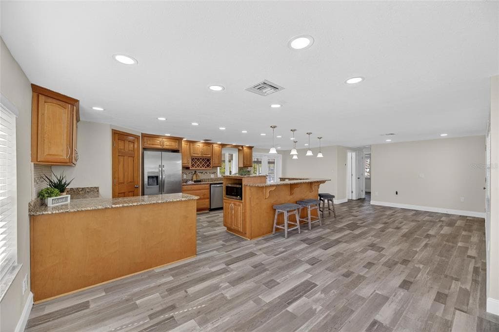 827 SEABREEZE DRIVE photo 9