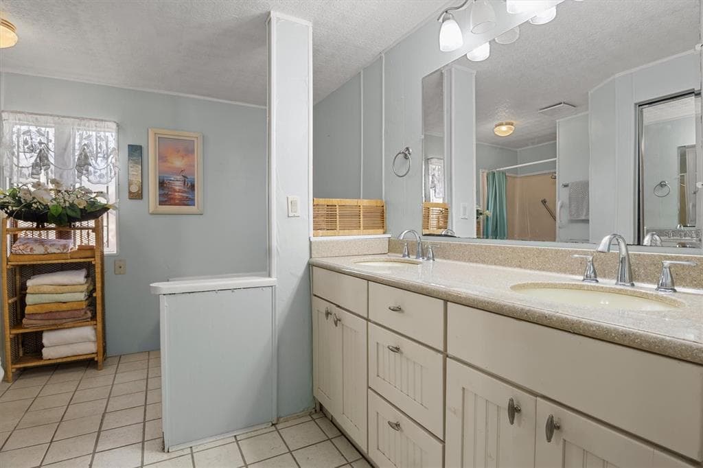 6825 S LAKE HENRY DRIVE NE photo 22