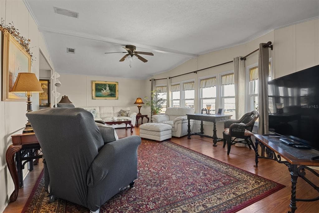 6825 S LAKE HENRY DRIVE NE photo 14