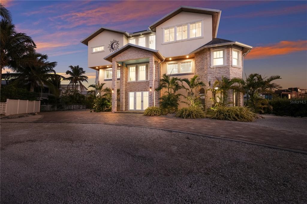 313 HAMMOCK CIRCLE 5