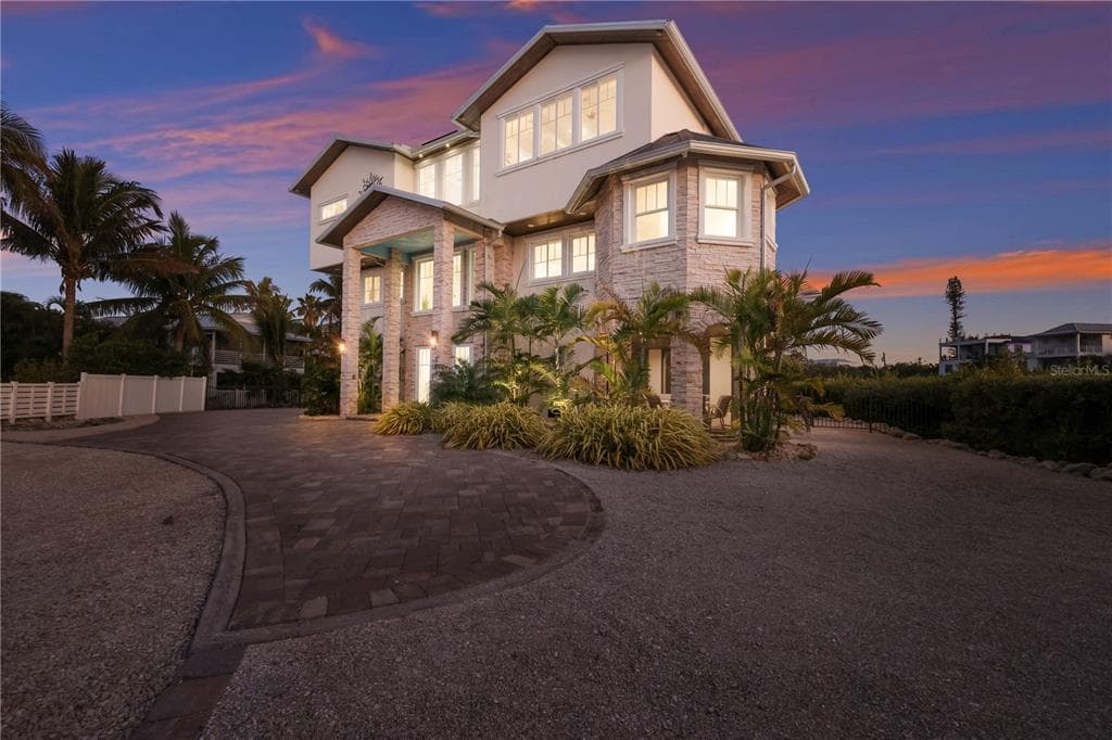 313 HAMMOCK CIRCLE 4