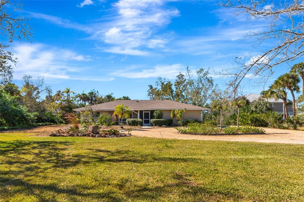 950 OXFORD DRIVE 3