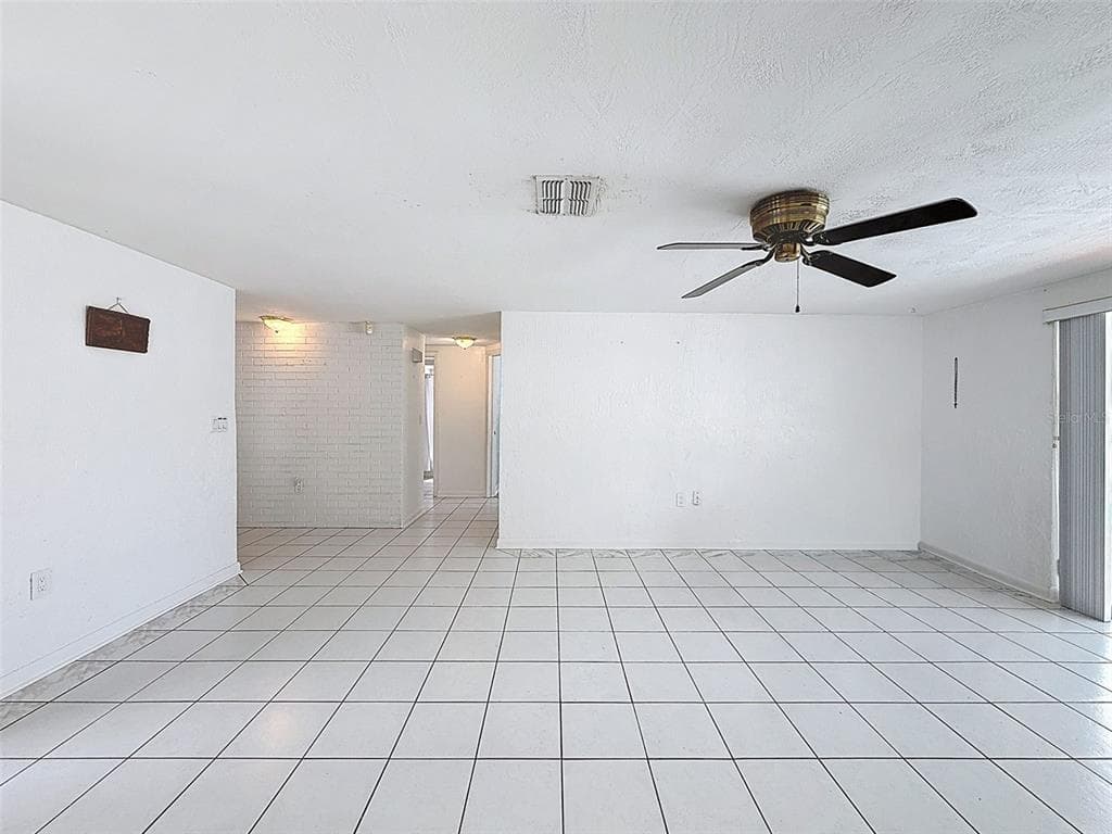 13701 VERONICA DRIVE photo 16