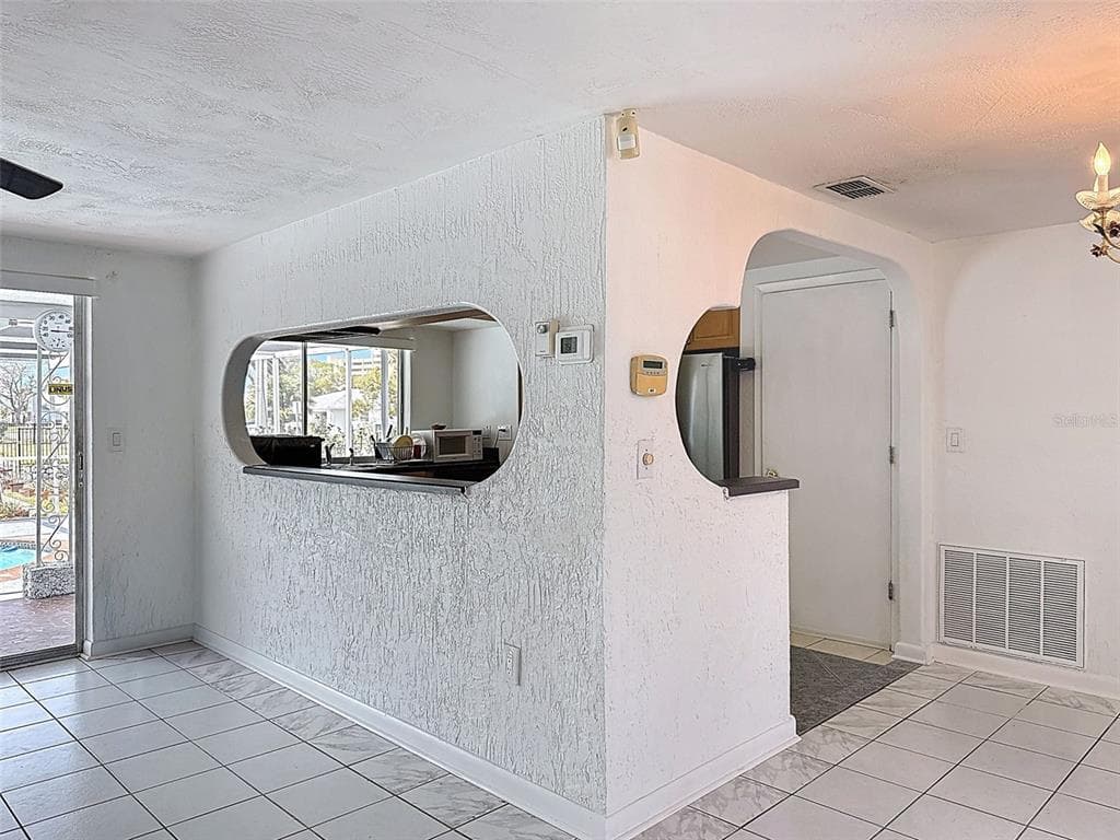 13701 VERONICA DRIVE photo 19
