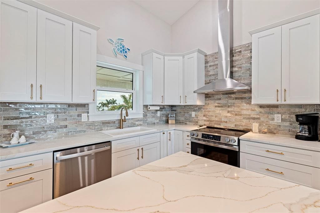 605 115TH AVENUE photo 9