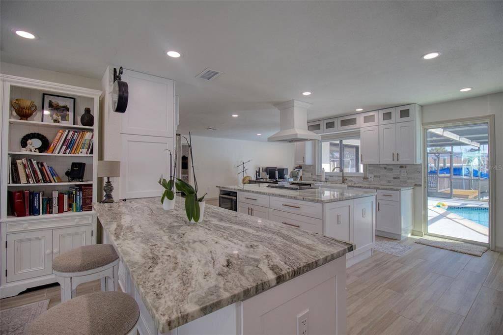 13804 PLUMOSA AVENUE photo 17