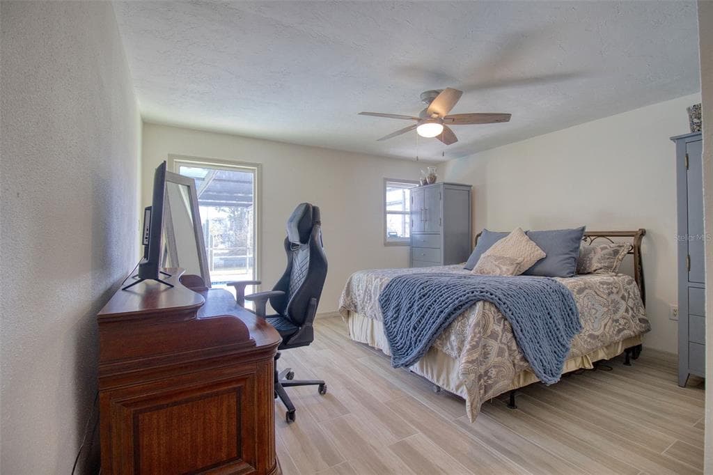 13804 PLUMOSA AVENUE photo 25