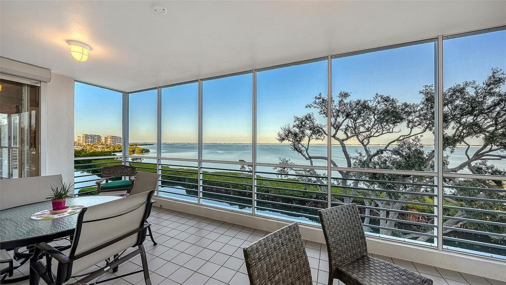 2450 HARBOURSIDE DRIVE 234 photo 10