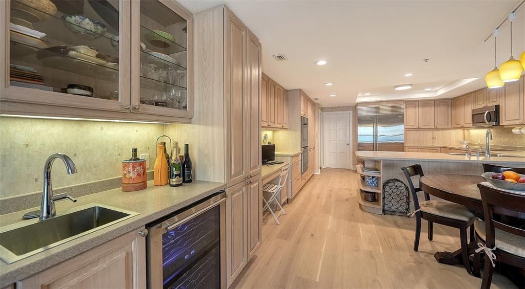 2450 HARBOURSIDE DRIVE 234 photo 18