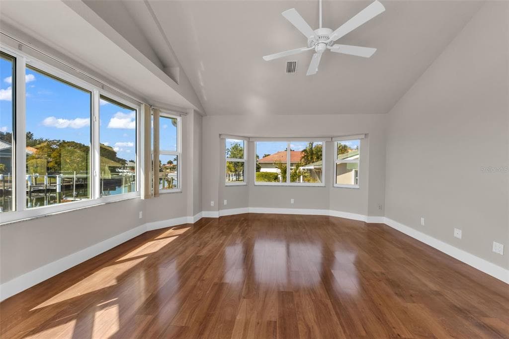 155 CRESCENT DRIVE photo 7
