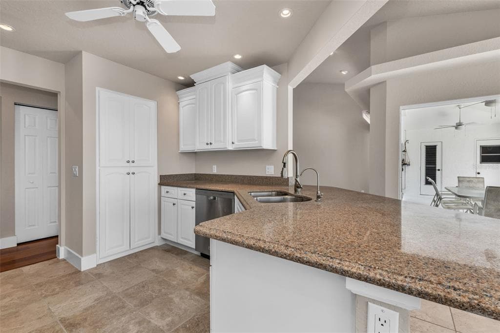 155 CRESCENT DRIVE photo 14