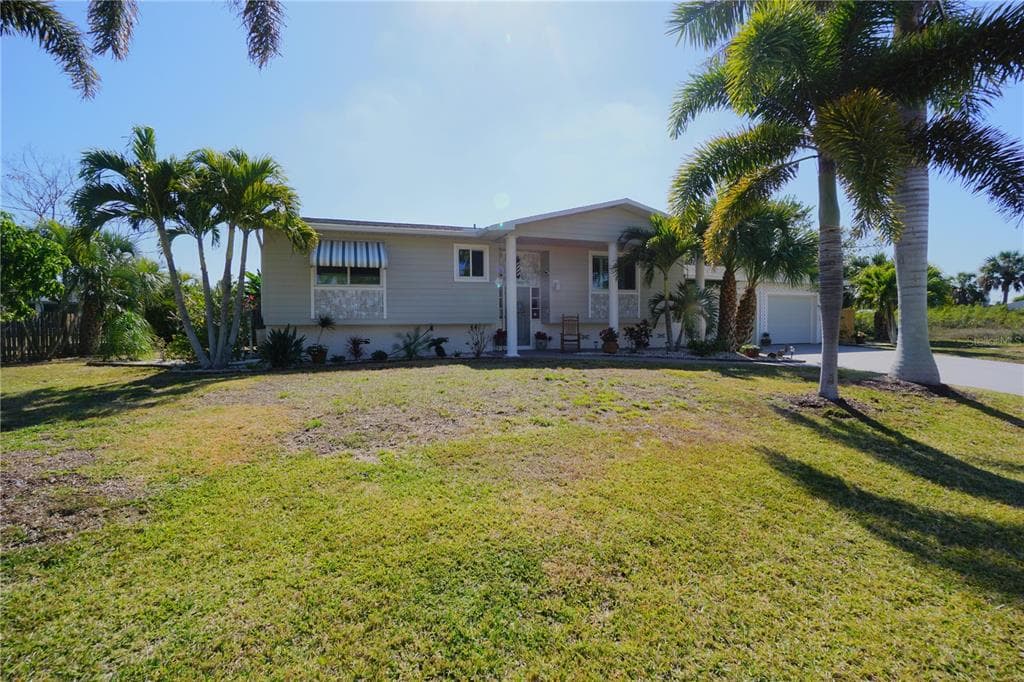 621 STURGEON PLACE 2