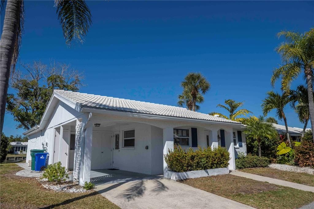 563 SPANISH DRIVE S 2