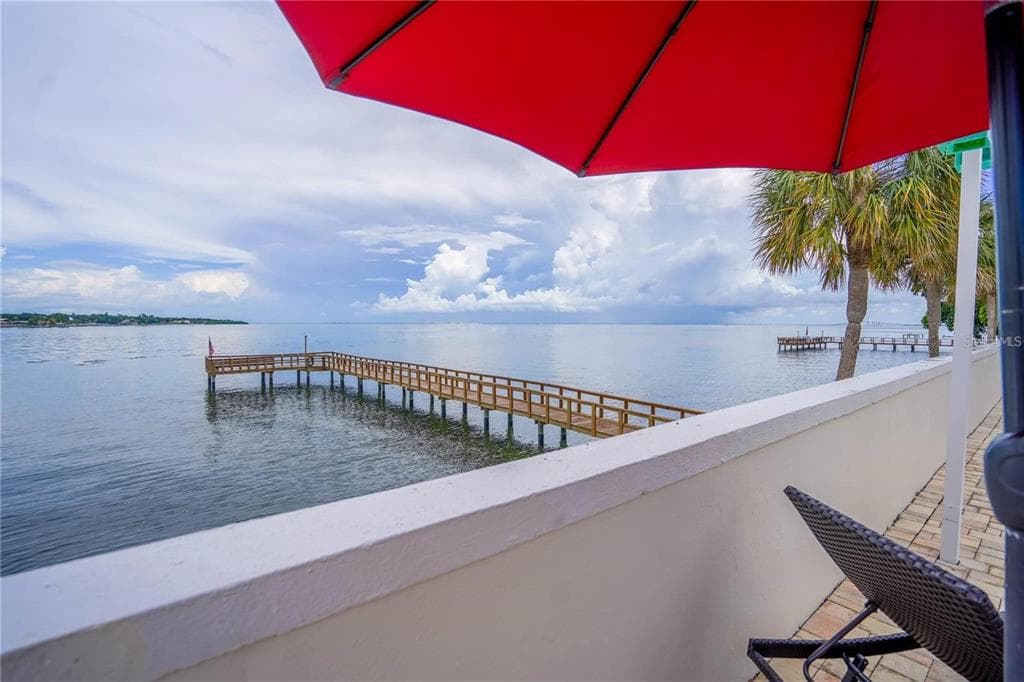 7100 SUNSHINE SKYWAY LANE S 201 photo 5