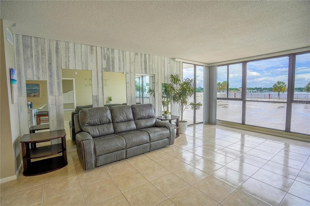 7100 SUNSHINE SKYWAY LANE S 201 photo 19