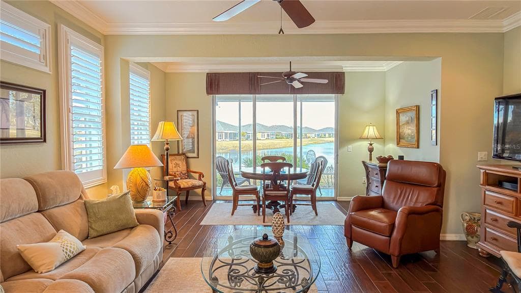 2069 SIFIELD GREENS WAY 102 photo 12