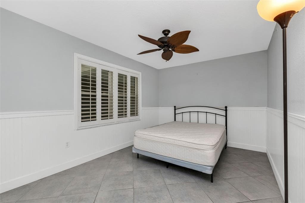 1650 W MARION AVENUE 123 photo 10