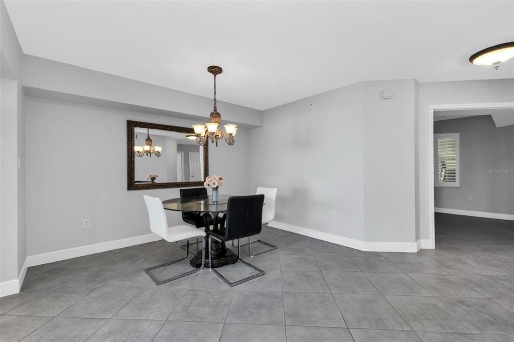 1650 W MARION AVENUE 123 photo 14