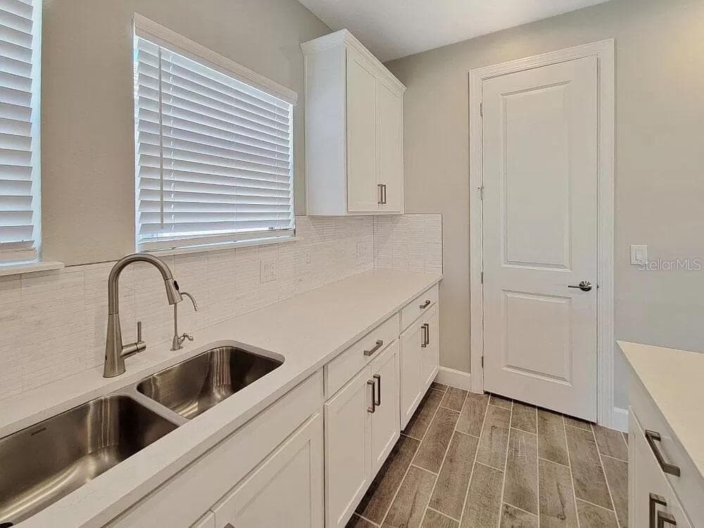 11019 DEVONBRIDGE DRIVE photo 3