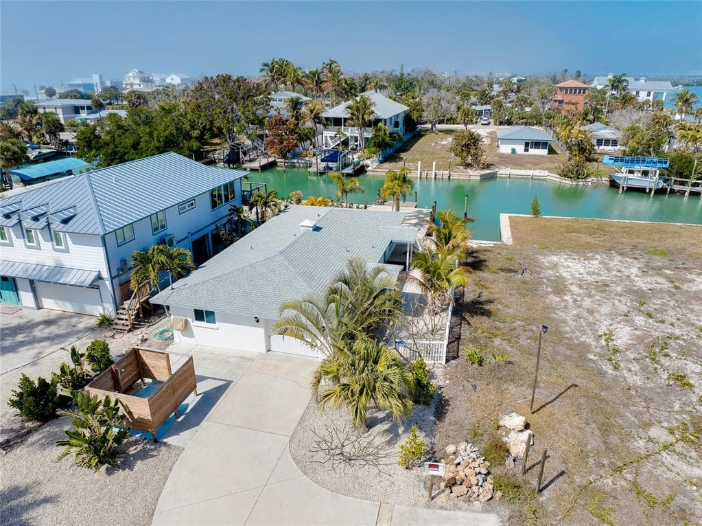 170 MOCKINGBIRD LANE 5