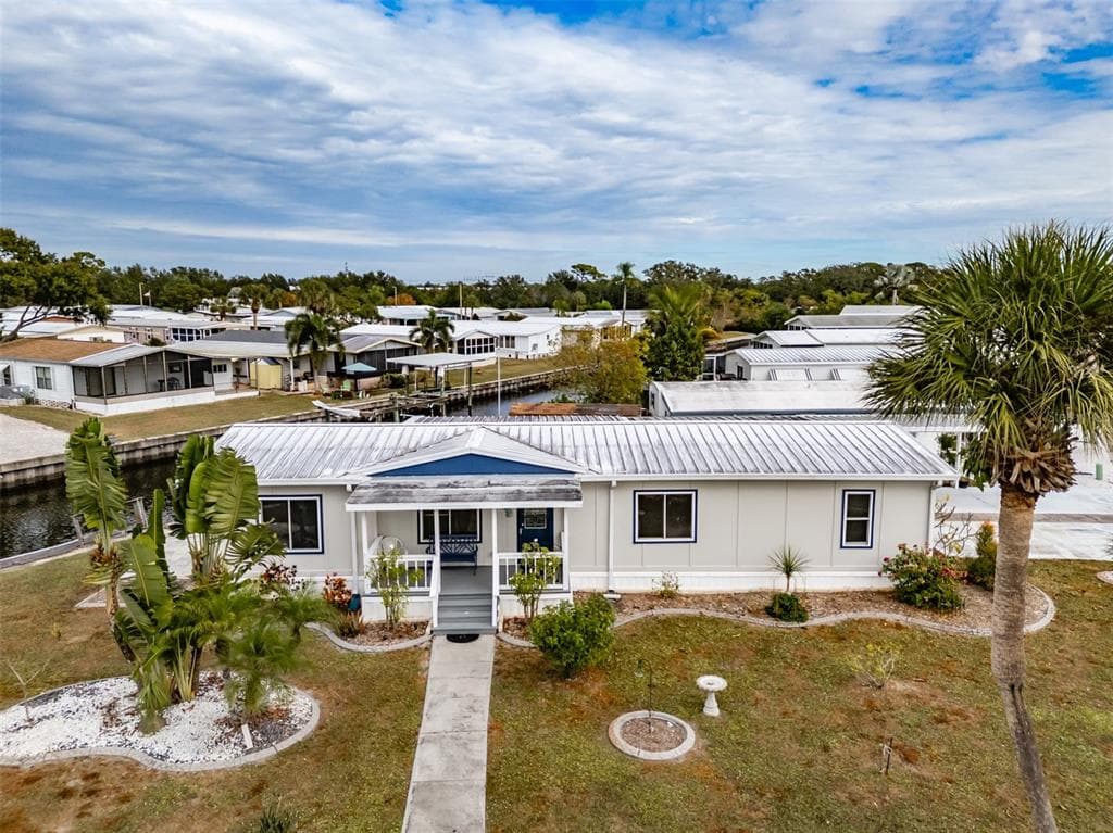 143 E SAINT ANNES CIR 2