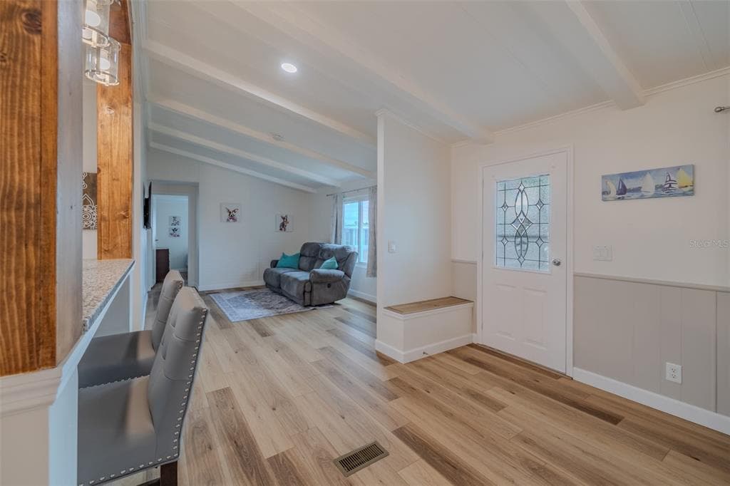 143 E SAINT ANNES CIR 5