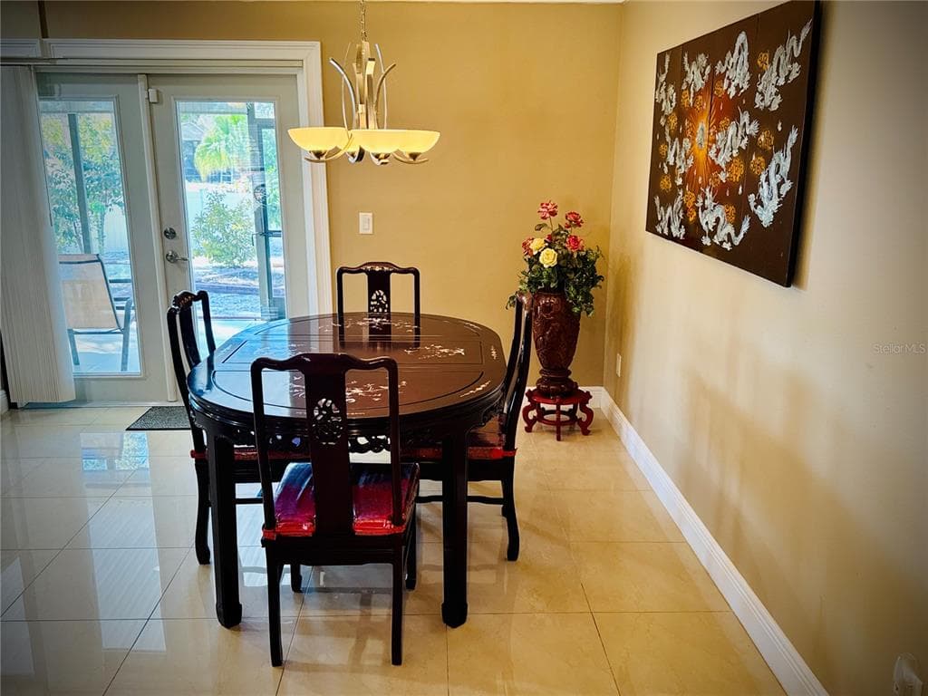 6512 MANILA PALM WAY photo 10