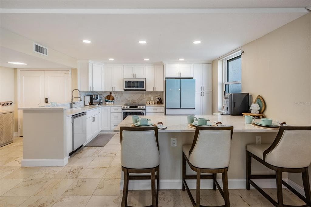 1400 GULF BOULEVARD 109 photo 13