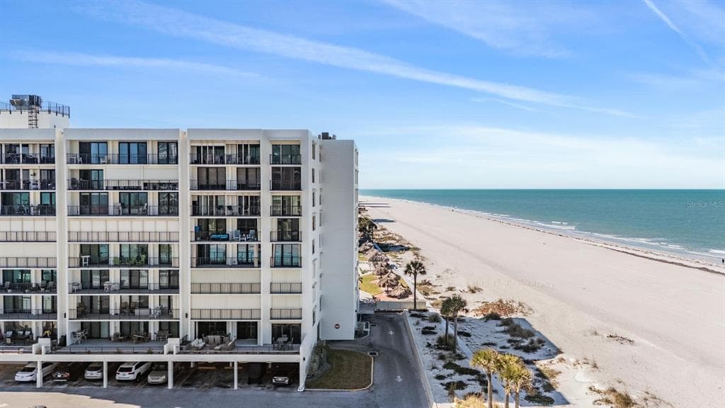 1400 GULF BOULEVARD 109 photo 3