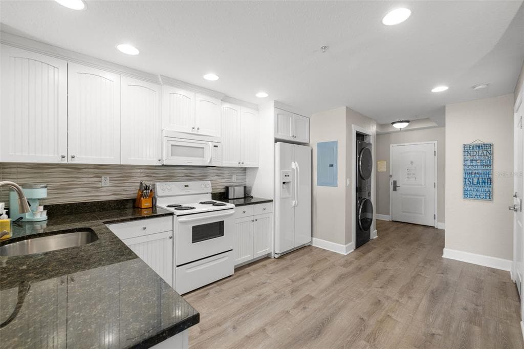 399 2ND STREET #216 5
