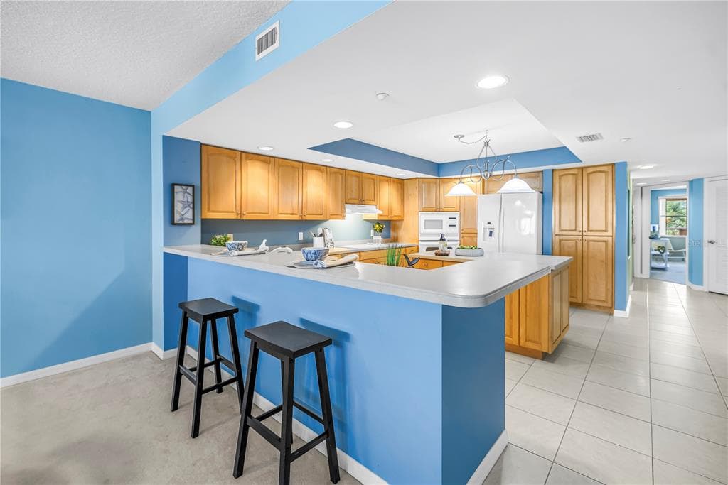 16326 GULF BOULEVARD 308 photo 8