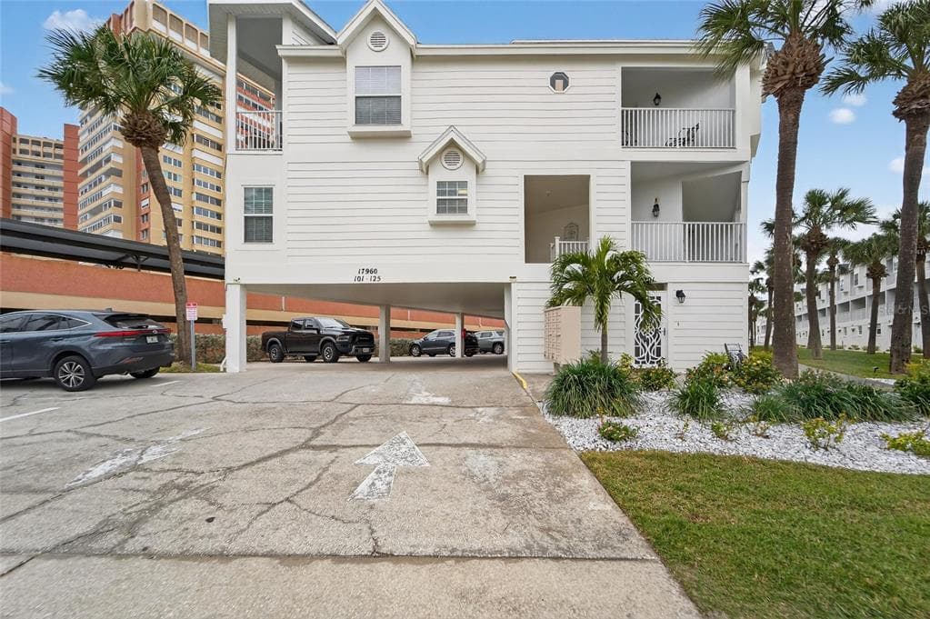 17960 GULF BOULEVARD 119 photo 12