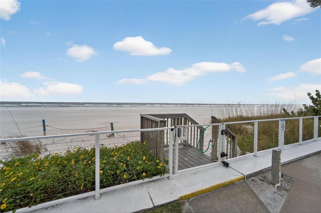17960 GULF BOULEVARD 119 photo 9