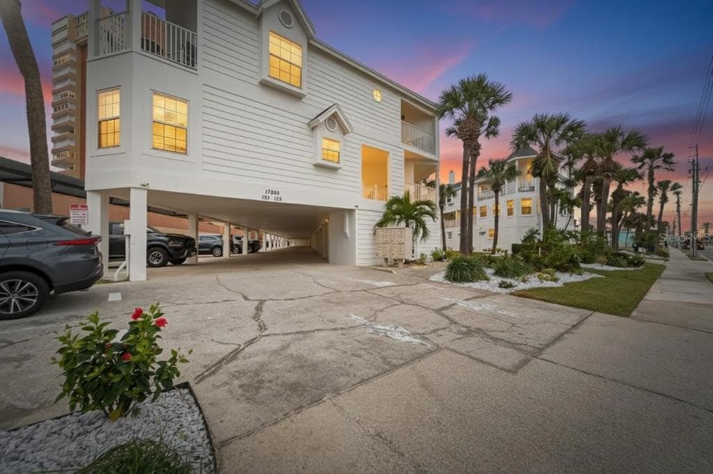17960 GULF BOULEVARD 119 photo 4