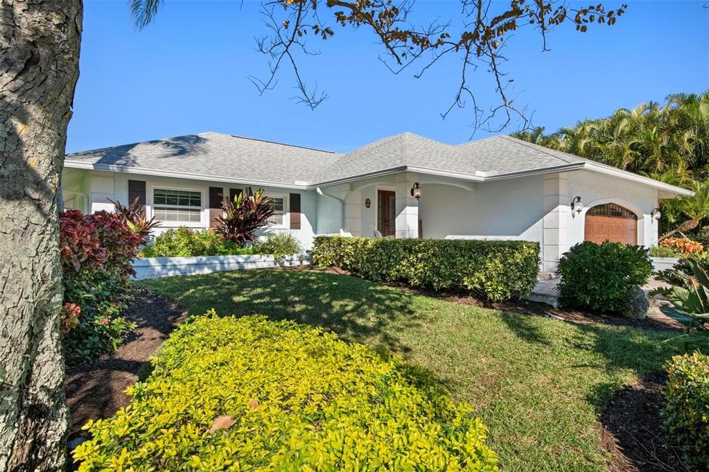 607 NORTH POINT DRIVE 3