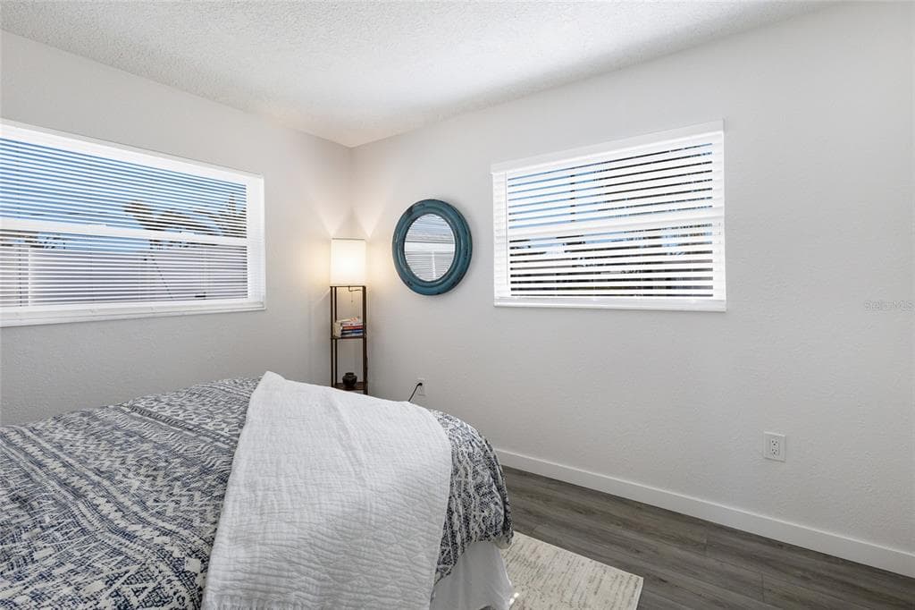 10316 KINGFISHER ROAD W photo 17