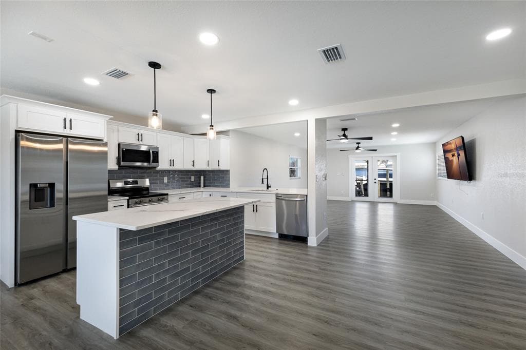 10316 KINGFISHER ROAD W photo 24