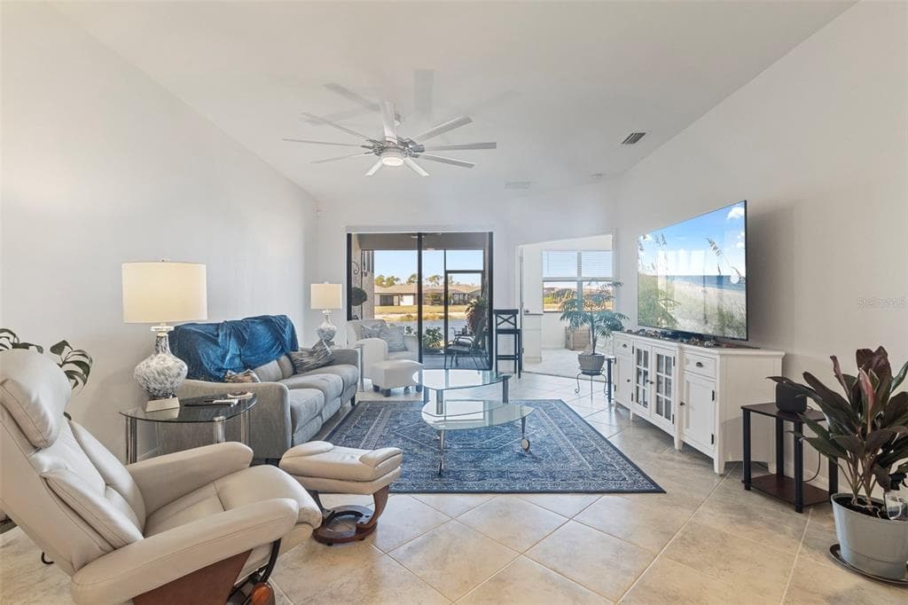2145 BONITO WAY photo 15