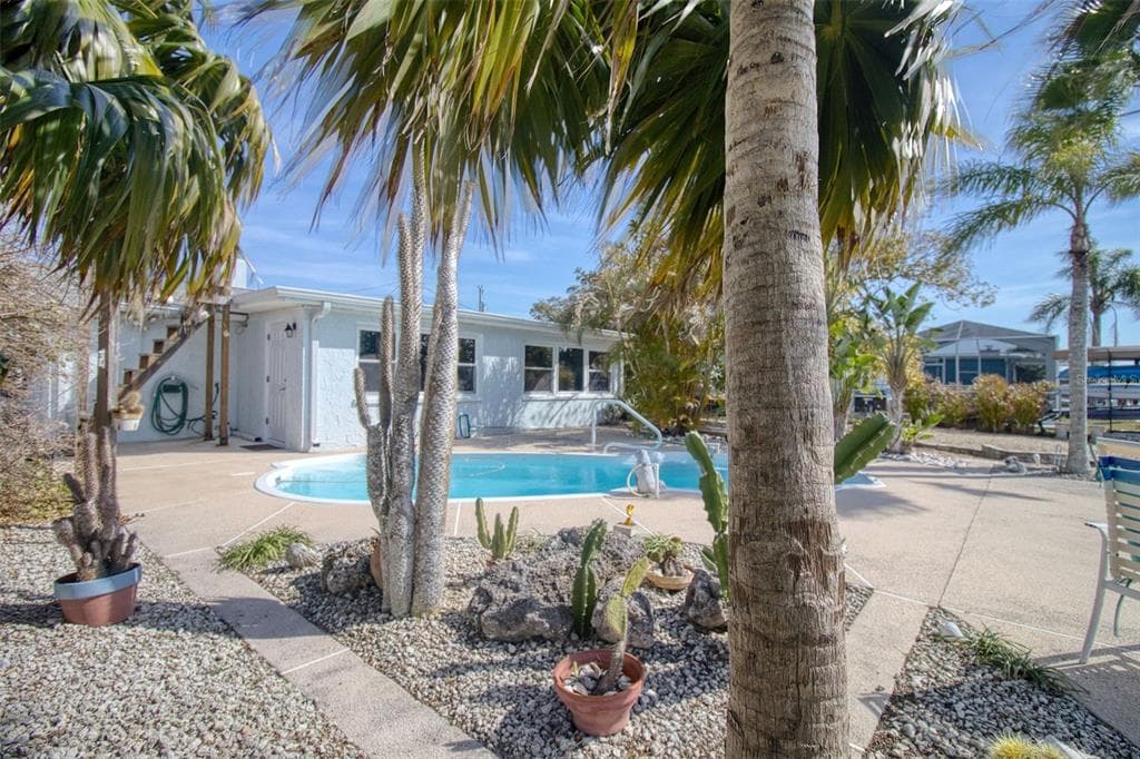 13525 MARIA DRIVE photo 22