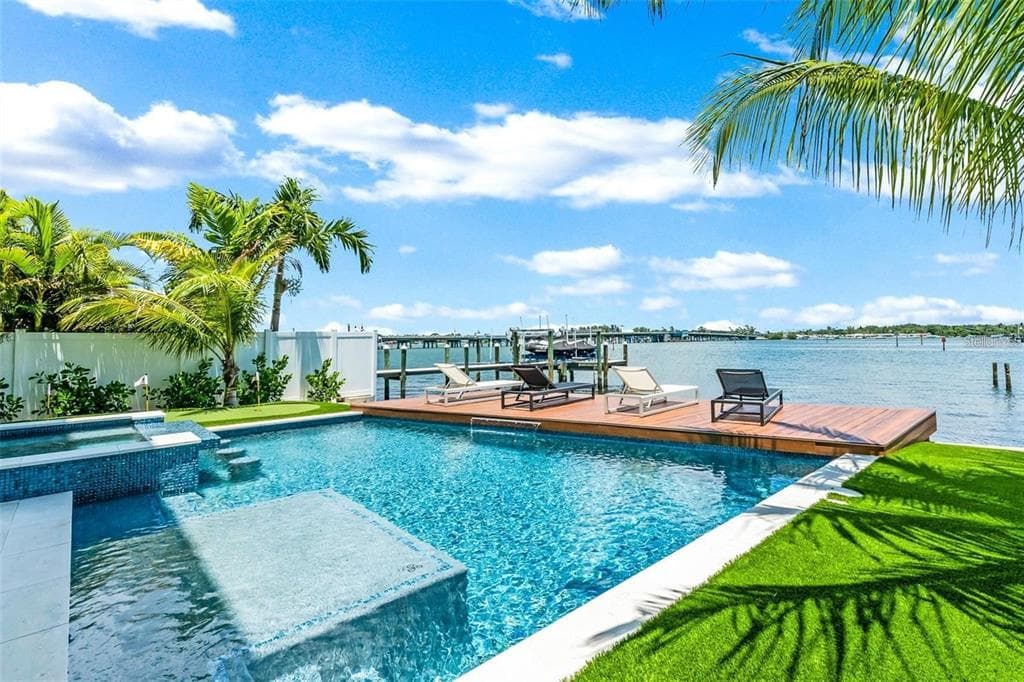 203 BAY DRIVE N photo 7