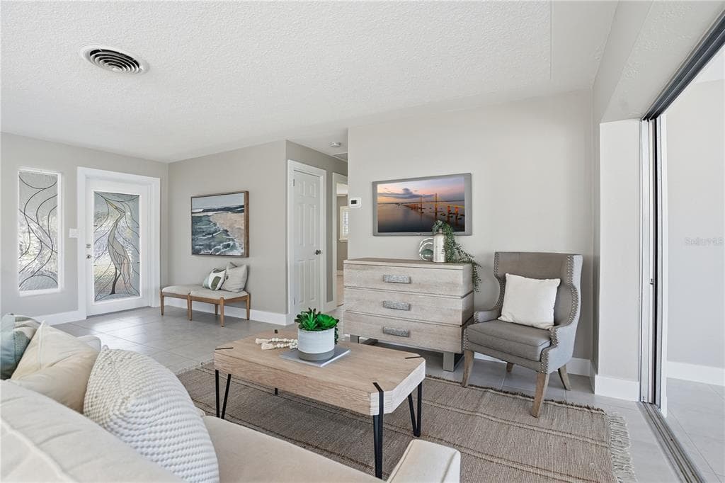 541 LILLIAN DRIVE photo 6