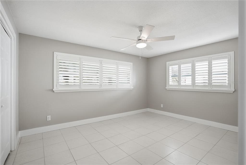 541 LILLIAN DRIVE photo 25