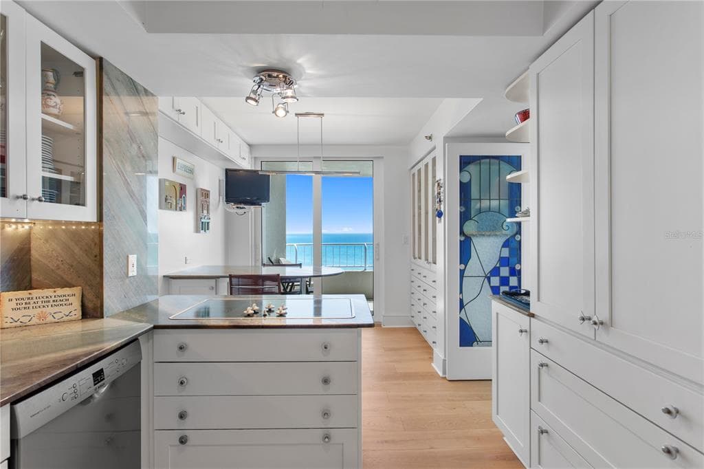 775 LONGBOAT CLUB ROAD 808 photo 14