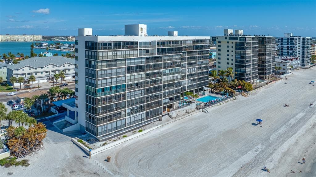 15462 GULF BOULEVARD 603 photo 6
