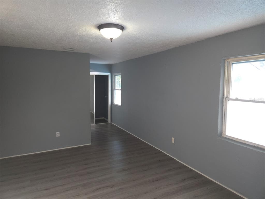 2075 N KEENE ROAD photo 7