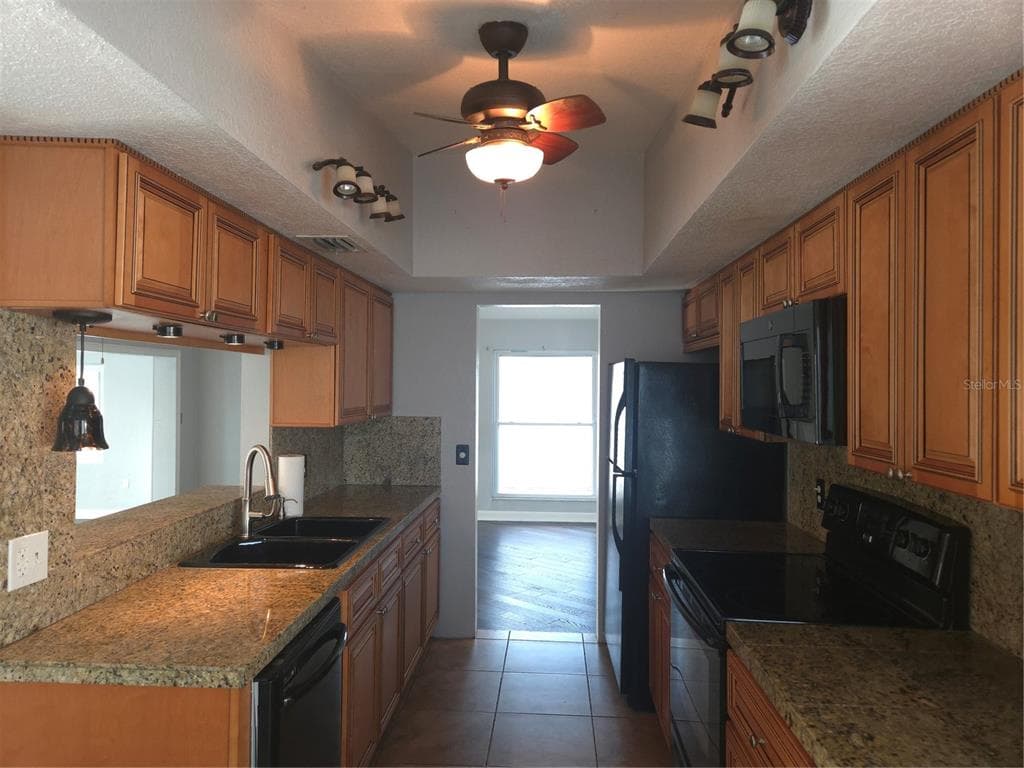 2075 N KEENE ROAD photo 4